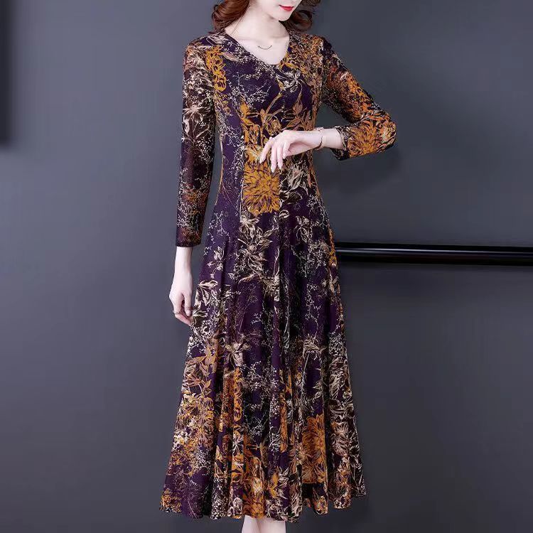 💥Hot sale 47% off women’s elegant V-neck floral dress👗