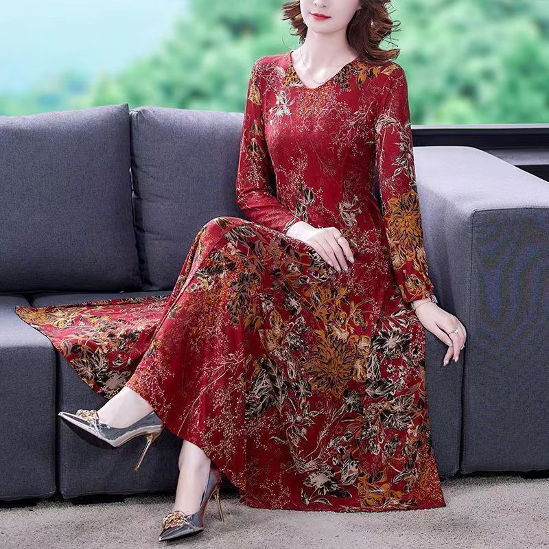 💥Hot sale 47% off women’s elegant V-neck floral dress👗