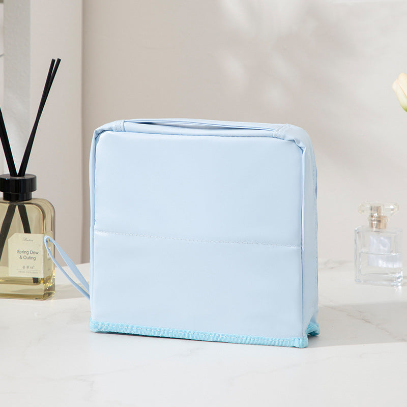 🔥Hot Sale🔥Stylish Handheld Partitioned Cosmetic Bag👜